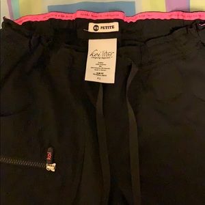 Koi Scrub Set (petite)